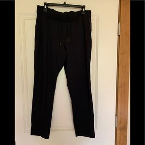 Lululemon on the fly pant